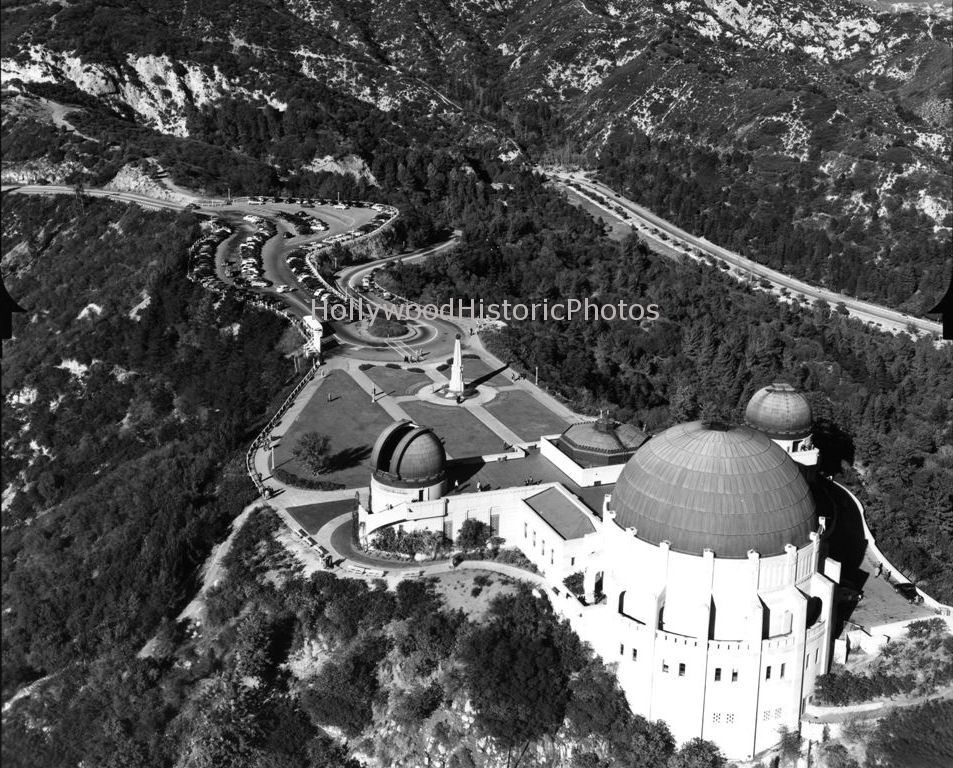 Griffith Park Observatory 1949 RS.jpg